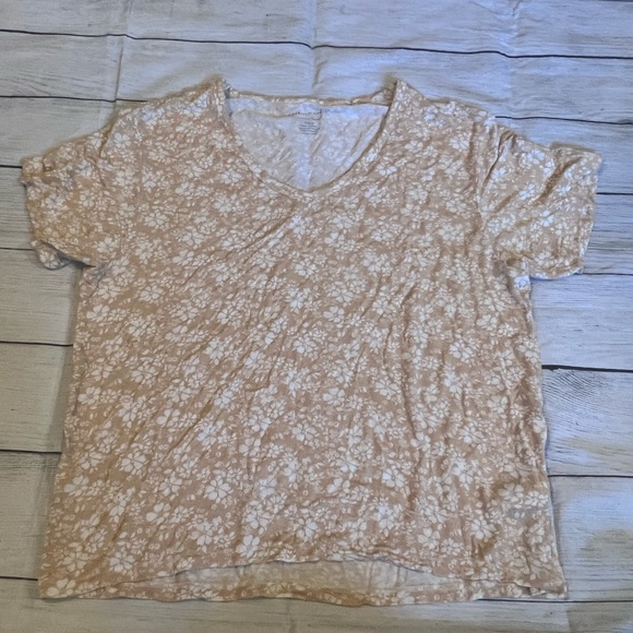 AE oversized v-neck tee - Picture 3 of 3